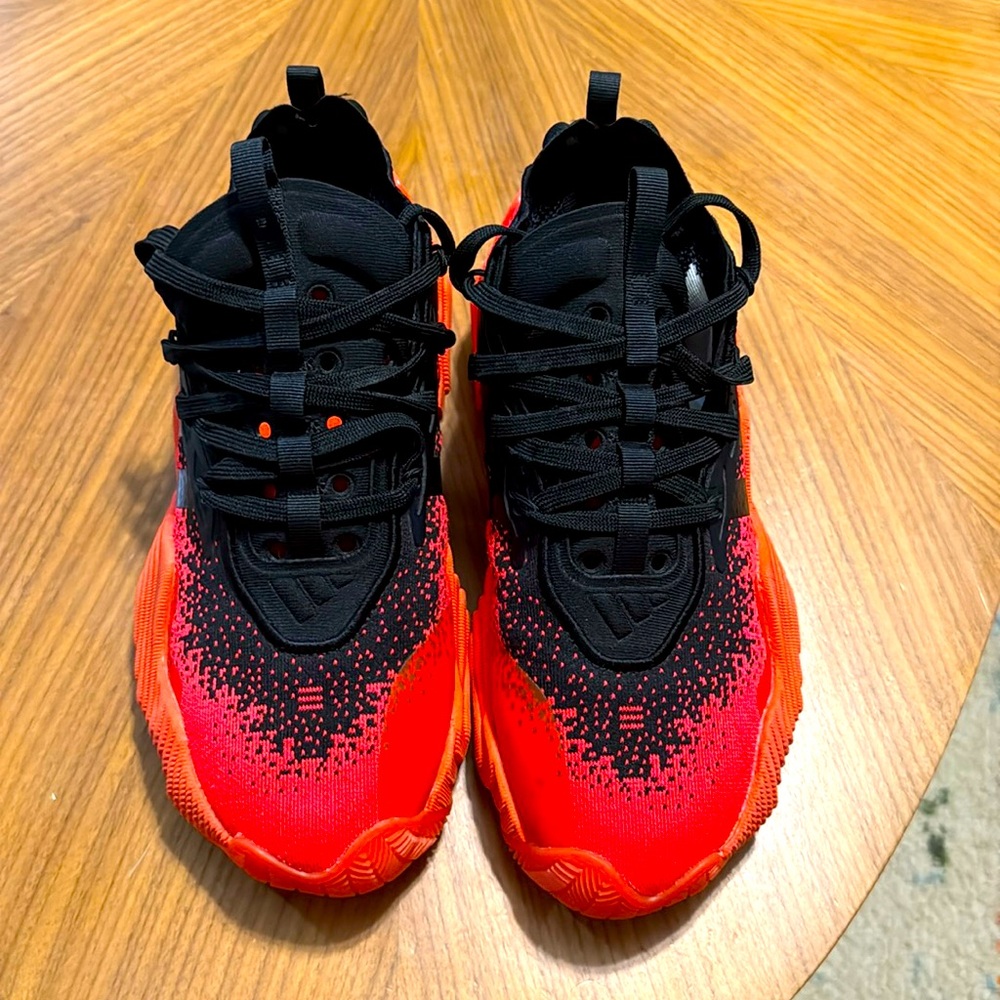 Adidas Trae Young 3 - Boys Size 4.5